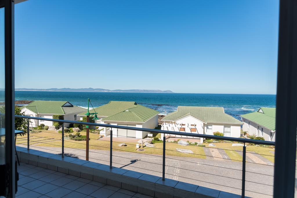 Whale View Self Catering Apartment Hermanus Eksteriør bilde